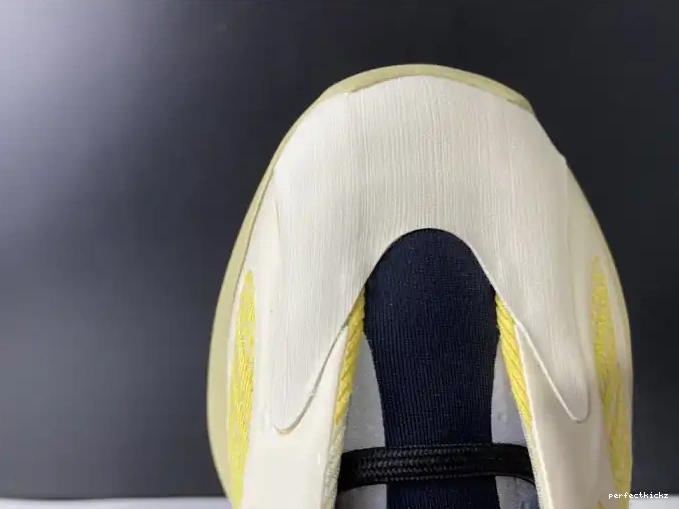 ADIDAS YEEZY 700 SRPHYM